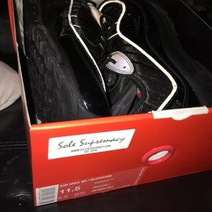 NEW Nike Air Max 98 x Supreme Triple BLACK SZ 11.5